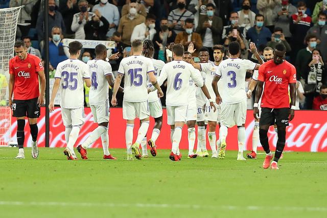 莱万：不懂2020金球为何取消 足球有关生意政治